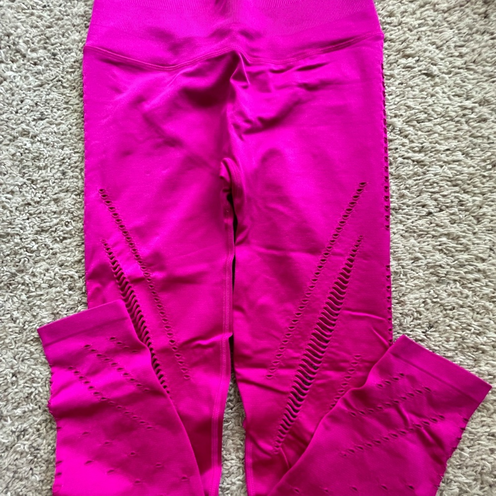 Victoria’s Secret workout leggings
